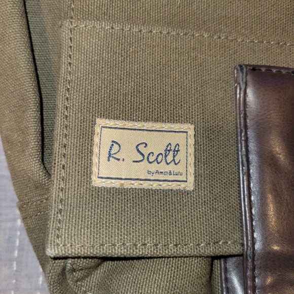 R. Scott Tan and Green Messenger Bag - Picture 4 of 4